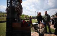 На Київщині відкрили пам'ятник загиблим у війні дітям