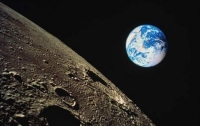 Геофизики из США и Японии рассказали о смещении полюсов Луны