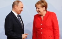 Лавров заявил, что Меркель разговаривала с Путиным о Сенцове
