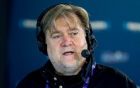 Трамп одобрил отставку своего советника Стива Бэннона