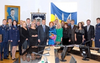 Министр МВД Захарченко вручил звездам украинского шоу-бизнеса грамоты и ордена (ФОТО) 