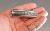 Tesla ищет путь к аккумуляторным элементам нового поколения