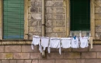 Римлянам запретили сушить белье на балконе