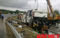 Ужасная автокатастрофа автобуса под Ровно: есть жертвы (ФОТО)