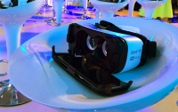 В Samsung разрабатывают аналог шлема Microsoft HoloLens