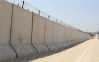 Турция закончила строительство стены вдоль границы с Сирией