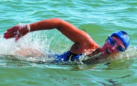 Австралийке не удалось установить мировой рекорд из-за медузы