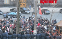 ВР прячется за забором, а Кабмин – за решением суда: второго митинга чернобыльцев не будет