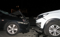 В Киеве авто сбило девушку на пешеходном переходе