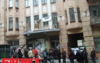 Исторический памятник в центре Киева специально доводят до аварийного состояния 