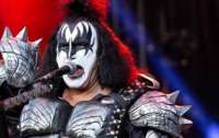 Бас-гітарист Kiss Сіммонс знепритомнів за кермом і влаштував ДТП, - NBC