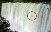 Бразильский экстремал установил рекорд по прыжкам с водопада