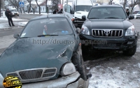В Николаеве студентка на «внедорожнике» разбила маршрутку и «Дэу Ланос»