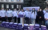 Партія «ЗА МАЙБУТНЄ» вручила Зеленському пів мільйона підписів за відставку Степанова