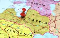 Страны Балтии начали защищать свои границы с Беларусью