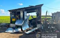 Рашисты разрушили дома и сельхозтехнику в Запорожской области (фото)