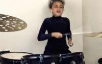Девятилетняя барабанщица покорила интернет, исполнив кавер песни Nirvana