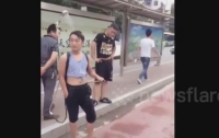Китайцы борются с жарой с помощью рюкзаков с портативным душем