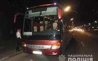 В автобусе Киев - Харьков мужчина ранил ножом двух пассажиров, - Нацполиция
