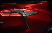 Toyota начала рассекречивать новую Camry
