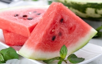 Диетологи дали совет, как выбирать арбузы