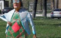 В Киеве на Русановке установят «Бабку с кравчучкой»