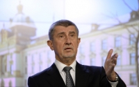 Чехия предложила тратить деньги из военных бюджетов на помощь бедным