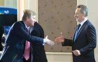 Янукович станет призом в борьбе Ахметова и Фирташа 