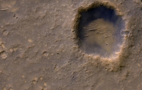 На фото NASA увидели обнимающихся марсиан