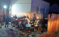 На Львовщине Audi протаранила дом: погиб 28-летний водитель и три пассажирки