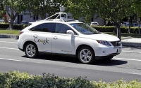 В США беспилотный автомобиль Google попал в ДТП