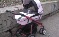 Мужик в пьяном угаре совершил наезд на коляску с 3-х месячным ребенком