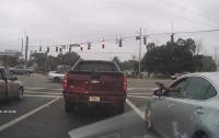 Две банды на глазах водителей устроили перестрелку во Флориде