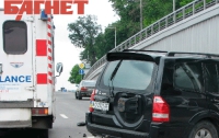 В Киеве внедорожник протаранил стоявшую ГАЗель (ВИДЕО)