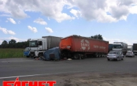 Под Киевом поединок двух автотяжеловесов едва не закончился трагедией  