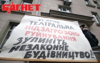 Попов пообещал остановить скандальную стройку на «Театральной» уже в среду