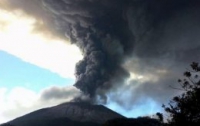 В Перу разбушевался вулкан Убинас (ВИДЕО)