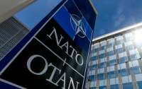 НАТО не обговорює вступ України в обмін на відмову від територій, – голова місії при Альянсі