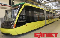 Во Львове представили первый в СНГ низкопольный трамвай (ФОТО)