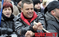 В центре Киева профсоюзы заблокировали хозяйственный суд
