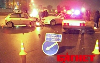 Водитель престижной иномарки  в Киеве разбил два автомобиля (ФОТО)