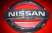 Компания Nissan объявила об обновлении линейки кроссоверов
