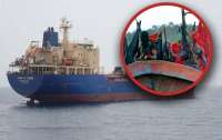 Украинские моряки попали в плен: У берегов Нигерии пираты захватили танкер