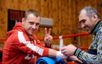 Макс Бурсак: «В ринге будут говорить наши кулаки»