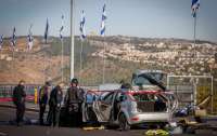 В Иерусалиме террористы расстреляли людей на остановке