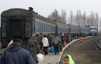 «Укрзализныця» поздравила украинок с 8 Марта шестью поездами