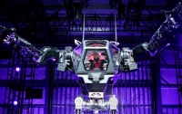 Amazon протестировал гигантского робота (видео)