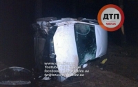 ДТП в Киеве: на Окружной нетрезвая автоледи опрокинула 