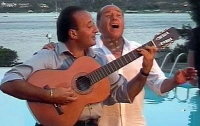 Диск с лирическими песнями Берлускони никого не интересуют