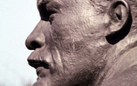 На Сумщине снова обезглавили памятник Ленину  
